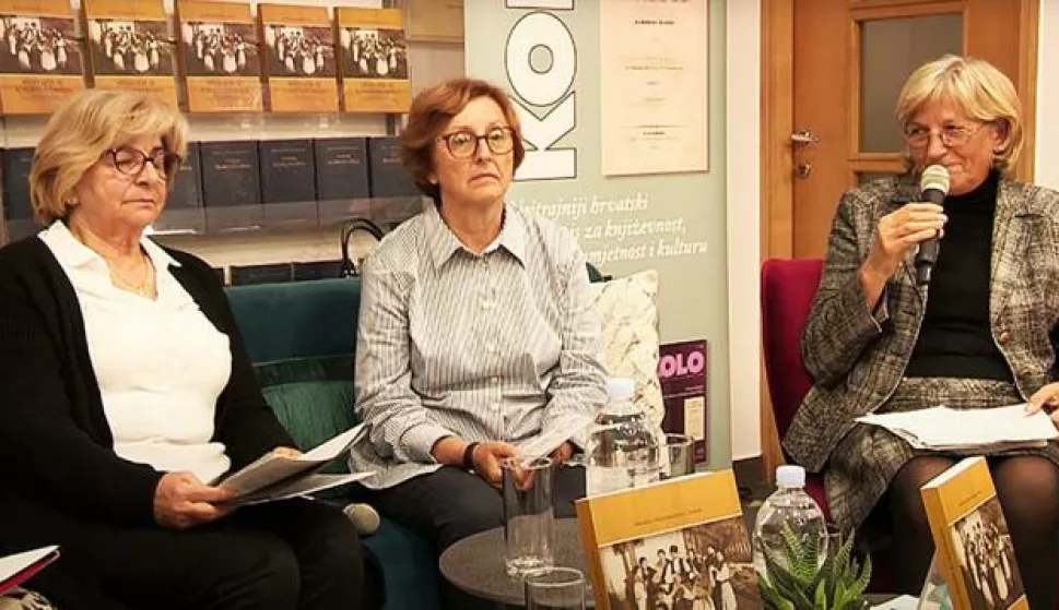 Zorica Varga, Dubravka Sabolić i Dragica Šuvak predstavile su knjigu “Hvatajte se u pleteno kolo”