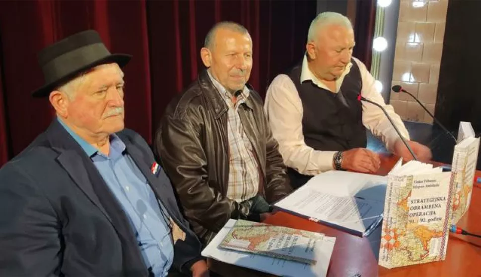 Umirovljeni časnici Vinko Vrbanac, Josip Černi i Stjepan Antolašić
