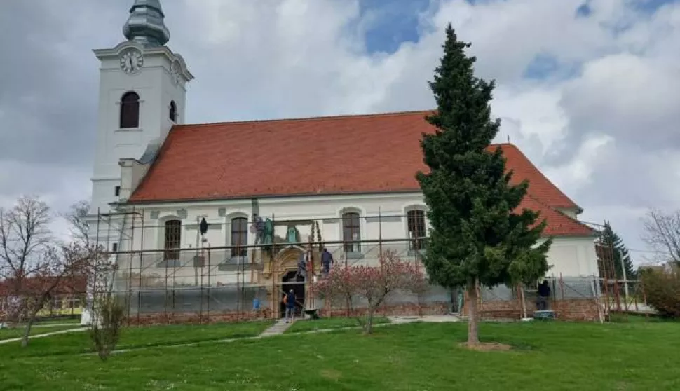 Radovi na pročelju župne crkve u Marijancima