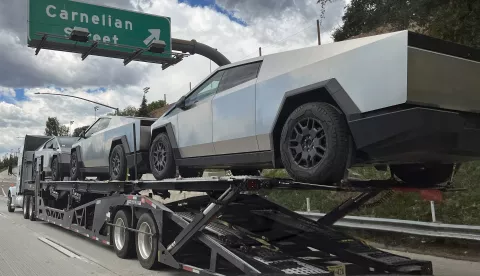 epaselect epa11296723 A car hauler truck transports three new Tesla Cybertrucks on a freeway in Rancho Cucamonga, California, USA, 18 March 2024 (Issued on 23 April 2024). Tesla has recalled all 3,878 of their Cybertrucks due to a faulty accelerator pedal which can become trapped, according to a statement by the US National Highway Traffic Safety Administration (NHTSA). EPA/JOHN G. MABANGLO