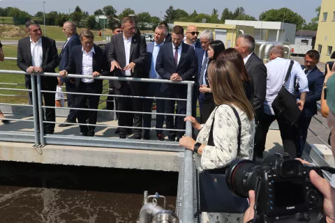 Osijek, 16. 07. 2024, Nemetin 75. Svecano predstavljanje uredjaja za prociscavanje otpadnih voda. Marko Eljuga, Zoran Djurokovic, Mato Lukic, Ivan Radic, Marija Vuckovic...snimio GOJKO MITIĆ