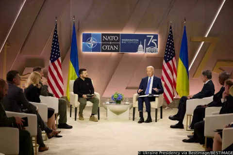 Le président ukrainien Volodymyr Zelensky a rencontré le président américain Joseph Biden dans le cadre du 75ème sommet de l'OTAN à Washington, DC, Etats-Unis, le 11 juillet 2024. © Ukraine Presidency via Bestimage As part of the 75th NATO Summit in Washington, Ukrainian President Volodymyr Zelenskyy met with US President Joseph Biden, on July 11, 2024. Photo: Ukraine Presidency via Bestimage/BESTIMAGE