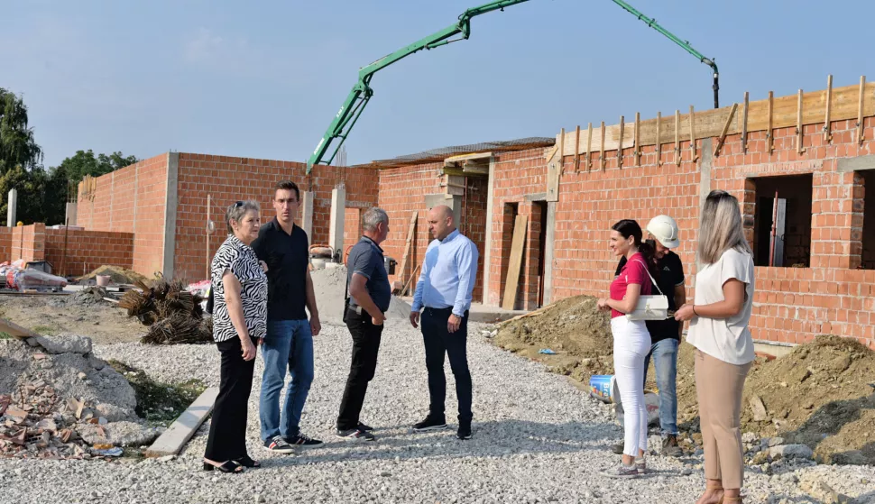 slavonija...vinkovci...17.07.2024.radove na izgradnji novog djecijeg vrtica "mali princ" obisao gradonacelnik ivan bosancic;foto Gordan Panić