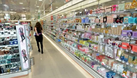 14.04.2016., Bjelovar, Trgovacki centar Stop & shop - Na podrucju Bjelovara otvoren je soping centar Stop & shop, a koji okuplja sest poznatih trgovina. Drogerija Muller. Photo: Damir Spehar/PIXSELL