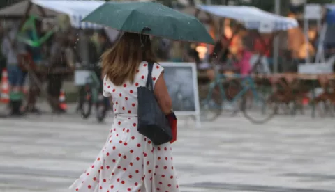 27.07.2018., Osijek - Osječka ljetna noć 27.7.2018. - KišaFoto: Željko Šepić/Glas Slavonije