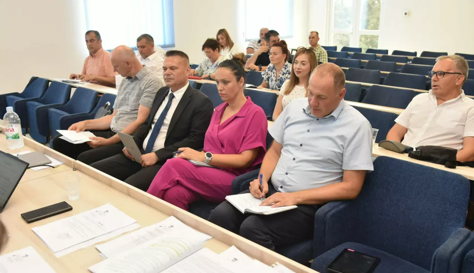 NAŠICE - Sjedncia Gradskog vijeća Našica, snimljeno u srpnju 2024. Snimila Snježana FRIDL