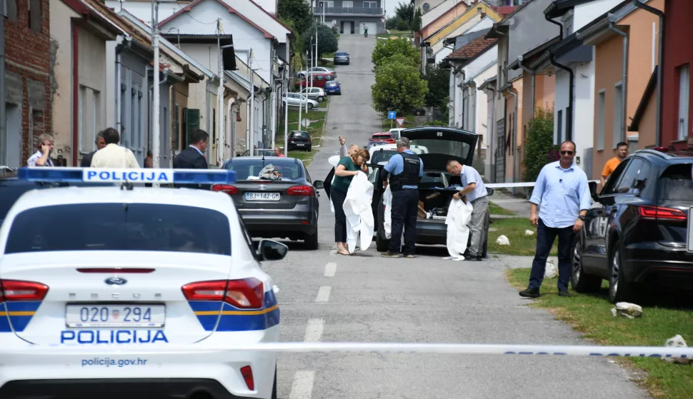 22.07.2024., Daruvar - U Domu za starije i nemocne osobe u Mazuranicevoj ulici muskarac je poceo pucati po ljudima te je petero osoba smrtno stradalo dok se ostalima pruza lijecnicka pomoc. Photo: Damir Spehar/PIXSELL