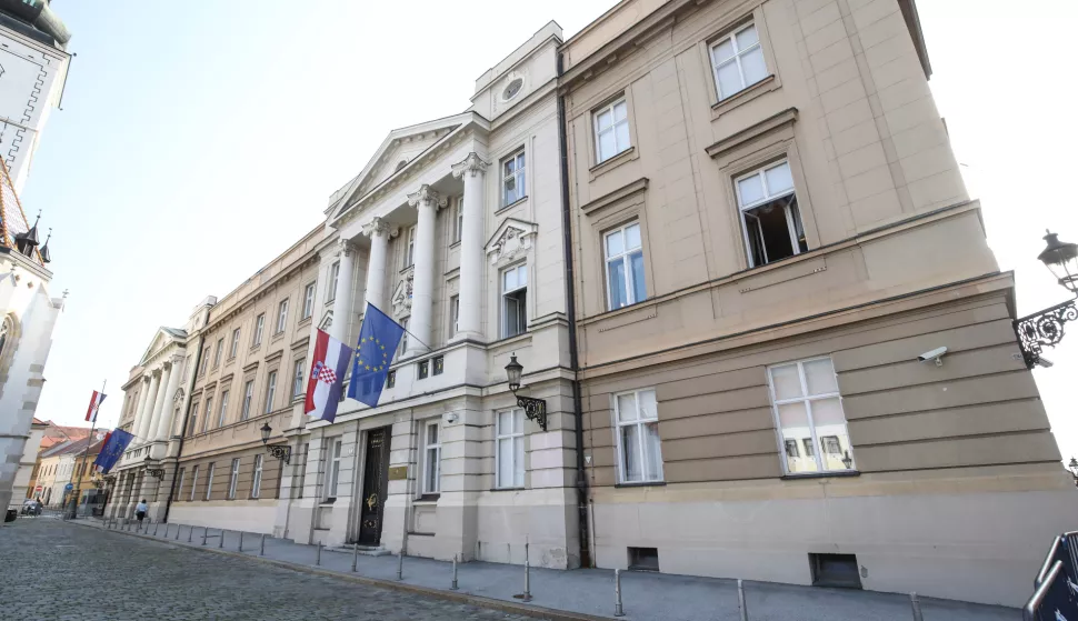 Zagreb, 12.07.2024. - Zgrada Hrvatskog sabora na Markovom trgu, koja nakon današnjeg završetka sjednice kreče u obnovu.foto HINA/ Admir BULJUBAŠIĆ/ abu