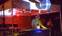 DJ Desko, open air disco party u Suzi