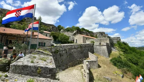 22.05.2024., Knin - Pogled na hrvatski kraljevski grad Knin sa tvrdjave. Photo: Hrvoje Jelavic/PIXSELL