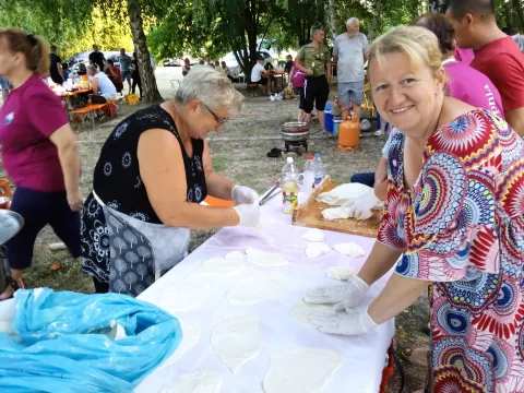 FERIČANCI - Za ukusne lepinej pobinula se Udruga Iskrice iz Feričanaca, 