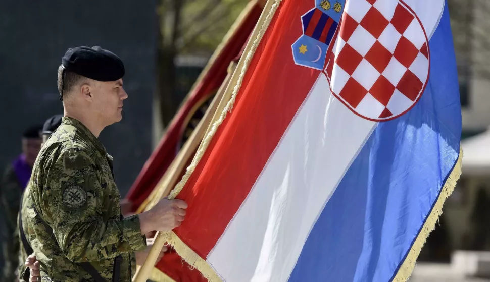 05.04.2024., Knin - Polaganje vijenaca i paljenje svijeca u spomen na poginule hrvatske branitelje kod Spomenika Hrvatske pobjede Oluja 95 uoci obiljezvanja 17.obljetnice gardijske mehanizirane brigade. Photo: Hrvoje Jelavic/PIXSELL