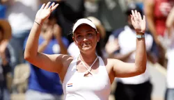 epa11508634 Donna Vekic of Croatia celebrates after winning the Women's Singles third round match against Coco Gauff of the US at the Tennis competitions in the Paris 2024 Olympic Games, at the Roland Garros in Paris, France, 30 July 2024. EPA/RITCHIE B. TONGO