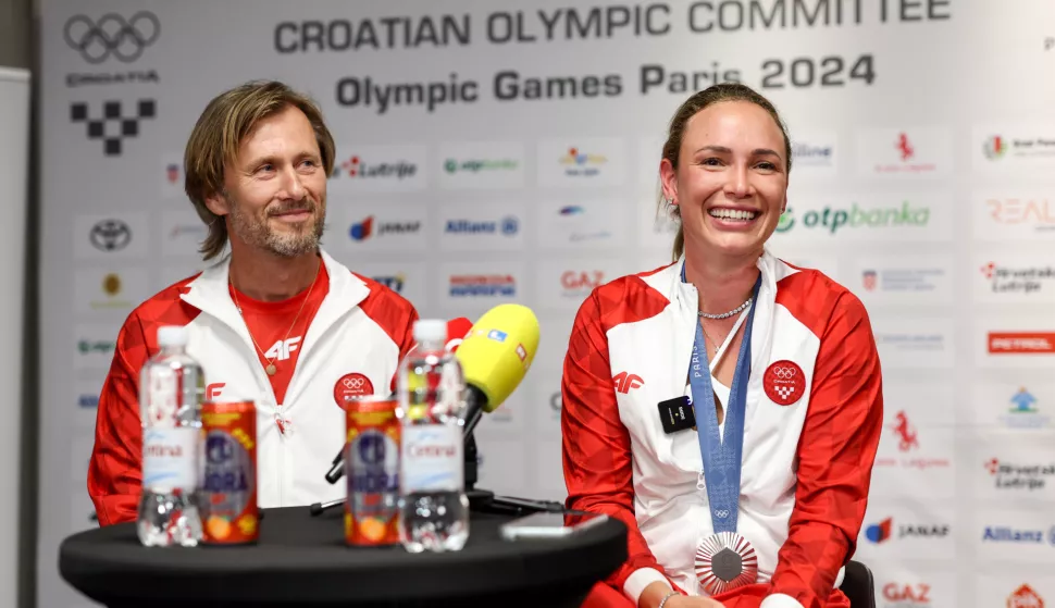 03.08.2024., Pariz, Francuska - XXXIII. Docek Donne Vekic u Hrvatskoj kuci u Parizu nakon osvojene srebrne medalje na Olimpijskim igrama Pariz 2024. Photo: Igor Kralj/PIXSELL