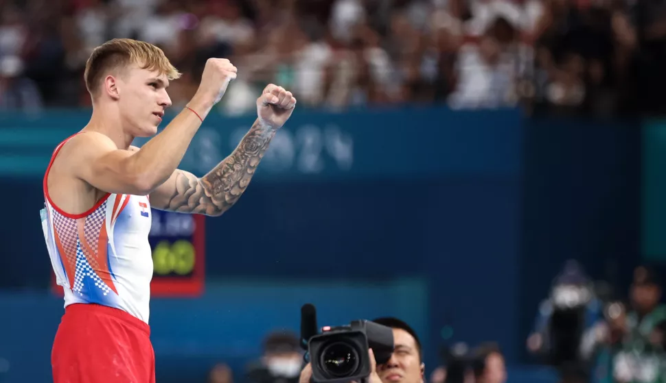 Pariz, 04.08.2024 - Hrvatski gimnastičar Filip Benović tijekom finala preskoka na Olimpijskim igrama Pariz 2024. foto HINA/ Damir SENČAR/ ds