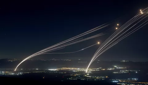 epaselect epa11523722 Projectiles fired from the Israeli Iron Dome air defense system to intercept missiles fired from southern Lebanon, over the upper Galilee, northern Israel, early 04 August 2024. The Israeli army reported that around 50 missiles were launched from southern Lebanon into Israel territories. On 03 August the IDF had reported to have struck Hezbollah targets in southern Lebanon. EPA/ATEF SAFADI