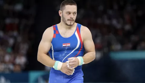 Pariz, 05.08.2024 - Hrvatski gimnastičar Tin Srbić ostao je bez medalje na Olimpijskim igrama u Parizu u ponedjeljak, dok je zlato u natjecanju na preči osvojio Japanac Oka Shinnosuke. foto HINA/ Damir SENČAR/ ds