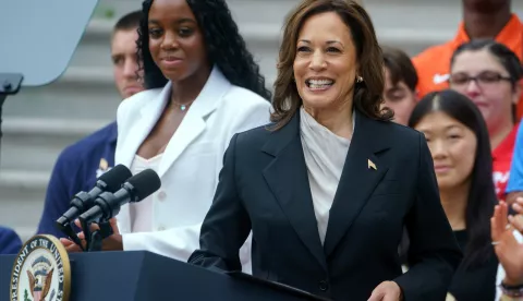 epaselect epa11491680 US Vice President Kamala Harris (front R) speaks at an event with the National Collegiate Athletic Association (NCAA) championship teams, on the South Lawn of the White House, Washington DC, USA, 22 July 2024. US President Joe Biden announced on 21 July he would not seek re-election and endorsed Vice President Harris to be the Democratic Party's new nominee for the US elections in November 2024. EPA/WILL OLIVER