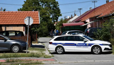 07.08.2024., Slavonski Brod - Pronasli dvojicu ozlijedjenih muskaraca u obiteljskoj kuci, jedan umro, drugi zavrsio u bolnici. Photo: Ivica Galovic/PIXSELL