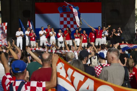 Zagreb, 01.08.2024. -Organizirani doček na Trgu bana Josipa Jelačića za hrvatske sportaše koji su i će se vratiti s Olimpijskih igara u Parizu. Doček Grad Zagreb organizira u suradnji s Vladom Republike Hrvatske i Hrvatskim olimpijskim odborom. foto HINA/ Daniel KASAP/ dk