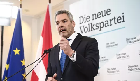 epa09618627 Austrian Interior Minister Karl Nehammer, new leader of the Austrian Peoples Party's (OeVP) party and new designated Austrian Chancellor, speaks during a press conference following an OeVP party meeting at the Political Academy of the OeVP in Vienna, Austria, 03 December 2021. Former Austrian Chancellor and leader of OeVP Sebastian Kurz announced his retirement from politics on 03 December 2021. EPA/CHRISTIAN BRUNA