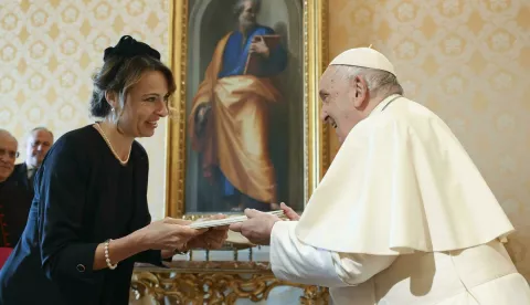 Italy, Rome, Vatican, 2023/11/6. Pope Francis during the Presentation of Letters of Credence of H.E. Ms. Manuela Leimgruber, Ambassador of Switzerland in private audience at the Vatican. Photograph by VATICAN MEDIA/Catholic Press Photo (Photo by VATICAN MEDIA/ipa-agency.net/IPA/Sipa USA) Photo: IPA/SIPA USA