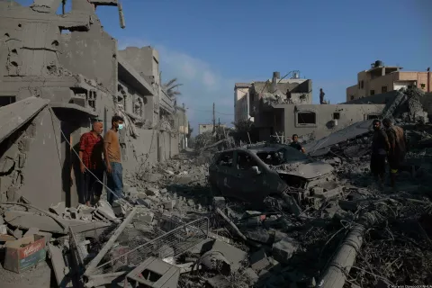 (240812) -- NUSEIRAT REFUGEE CAMP, Aug. 12, 2024 (Xinhua) -- People stand among the rubble after an Israeli airstrike in the Nuseirat refugee camp, central Gaza Strip, on Aug. 12, 2024. The Palestinian death toll from ongoing Israeli attacks on the Gaza Strip has risen to 39,897, Gaza-based health authorities said in a statement on Monday. (Photo by Marwan Dawood/Xinhua) Photo: Marwan Dawood/XINHUA