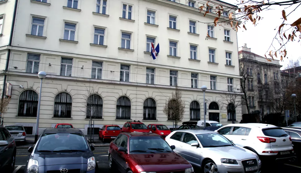 Zagreb, 01.02.2019 -Konferencija za medije Hrvatske agencije za nadzor financijskih usluga (Hanfa) povodom pribliavanja brojci od 100 milijardi kuna imovine obveznih mirovinskih fondova. Tim su se povodom osvrnuti na rad i poslovanje mirovinskih fondova u Hrvatskoj i novosti koje donose zakonske promjene. Na fotografiji zgrada HANFA-e u Račkoga 6. foto HINA /Zvonimir KUHTIĆ/ zk