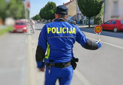 policija policija policija policija