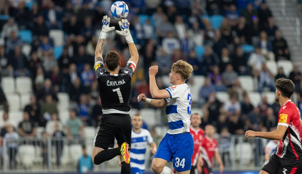 04.05.2024., stadion Opus Arena, Osijek - SuperSport HNL, 33. kolo, NK Osijek - NK Lokomotiva. Nikola Cavlina, Anton Matkovic Photo: Borna Jaksic/PIXSELL