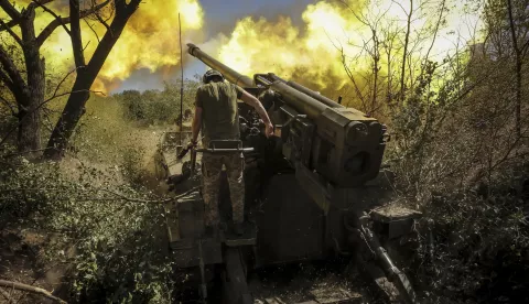 epa11557602 A handout photo made available by the press service of the 24th Mechanized Brigade of Ukrainian Armed Forces on 21 August 2024 shows servicemen of the 24th Mechanized Brigade, named after King Danylo, firing 2S5 'Hiatsint-S' 152mm self-propelled howitzer towards Russian positions near the city of Chasiv Yar in Donetsk region, Ukraine, 20 August 2024. Russian troops entered Ukrainian territory on 24 February 2022, starting a conflict that has provoked destruction and a humanitarian crisis. EPA/PRESS SERVICE OF THE 24 MECHANIZED BRIGADE HANDOUT HANDOUT EDITORIAL USE ONLY/NO SALES