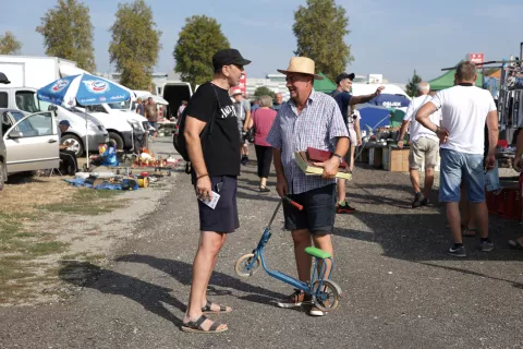 Osijek, 25. 08. 2024., autotržnica, reportažaSNIMIO BRUNO JOBST