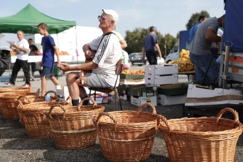 Osijek, 25. 08. 2024., autotržnica, reportažaSNIMIO BRUNO JOBST