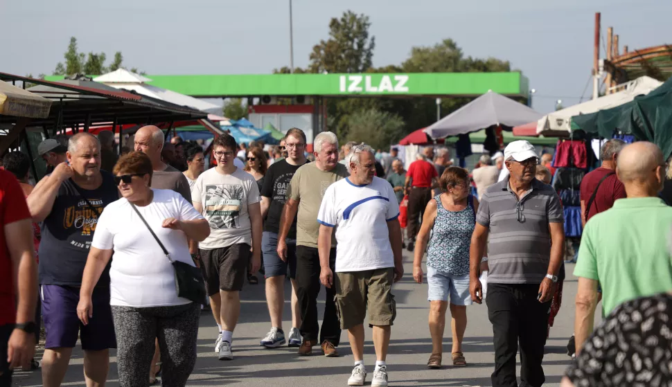 Osijek, 25. 08. 2024., autotržnica, reportažaSNIMIO BRUNO JOBST