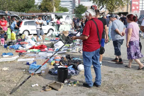 Osijek, 25. 08. 2024., autotržnica, reportažaSNIMIO BRUNO JOBST