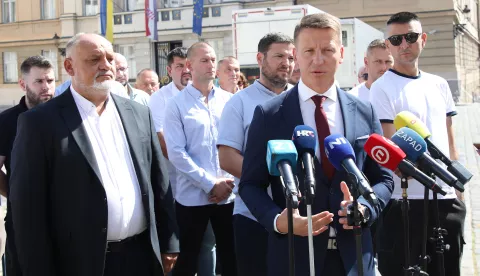 Zagreb, 24.08.2024. - Saborski zastupnik Dario Zurovec održao je konferenciju za medije na kojoj je službeno objavio da izlazi iz stranke Fokusa. Na fotografiji Dario Zurovec.foto HINA/ Admir BULJUBAŠIĆ/ abu