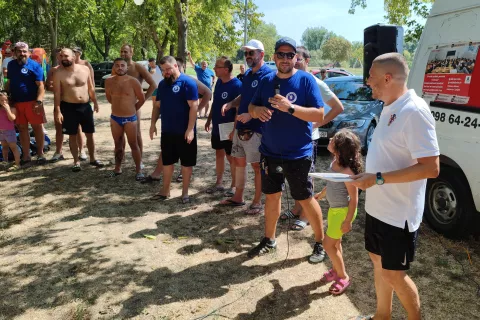 Osijek, 24. 08. 2024, Bajer na Jugu 2. Prvi amaterski vaterpolo turnir: "Vaterpolo na Bajeru".Okupio je deset ekipa. Ljegulje, Sjenjak, Jug 2, Udruga podvodnih sportova Osijek, Atomski mravi, Čuvari Đurđine nevinosti, VK Osijek, Paška Karašica, No Name i Tony Hawk...snimio GOJKO MITIĆ