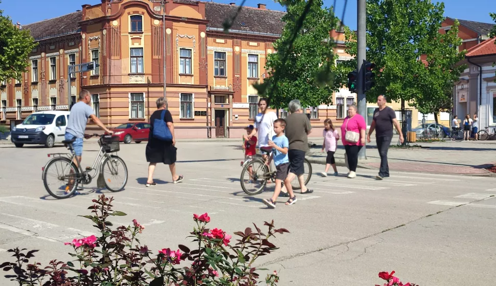 U centru Županje, kolovoz 2024.snimila Marija Lešić Omerović