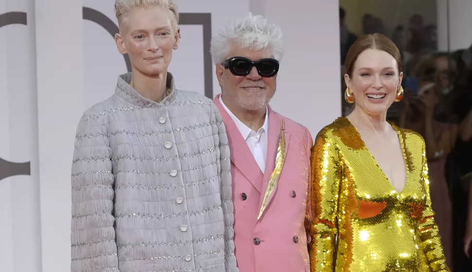 Tilda Swinton (l),Pedro Almodovar (c) and Julianne Moore (r) attend the red carpet of movie "The room next door" at 81st Venice Film Festival in Venice Lido. (Photo by Mario Cartelli/SOPA Images/Sipa USA) Photo: SOPA Images/SIPA USA