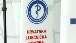 Zagreb, 18.07.2022. - Odrana je konferencija za novinare Hrvatskog liječničkog sindikata i Hrvatske liječničke komore na temu koeficijenata za plaće, ravnopravnog statusa liječnika i posljedica za budućnost hrvatskog javnog zdravstvenog sustava. Govorili su predsjednica HLS-a Renata Čulinović-Čaić i predsjednik HLK-a Kreimir Luetić, Vesna Potočki Rukavina, Boris Ujević i Mirela Marković. Na fotografiji vizual Hrvatska liječnička komora. foto HINA /Zvonimir KUHTIĆ/ kuzo