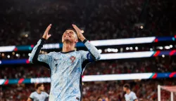 epa11588073 Cristiano Ronaldo of Portugal celebrates scoring the 2-0 goal, and his 900th career goal, during the UEFA Nations League group A soccer match between Portugal and Croatia, in Lisbon, Portugal, 05 September 2024. EPA/JOSE SENA GOULAO