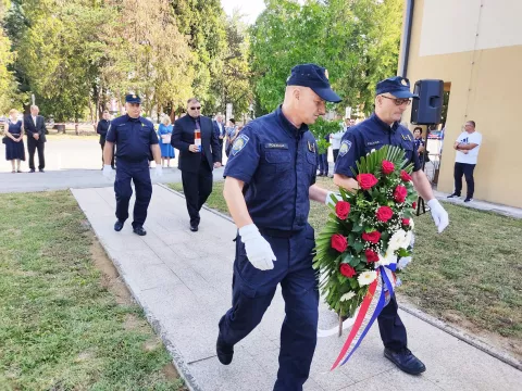 SLATINA, Vijenac su položili Marcel Štrok i Miroslav Babić, 06.09.2024., snimio Petar Žarković