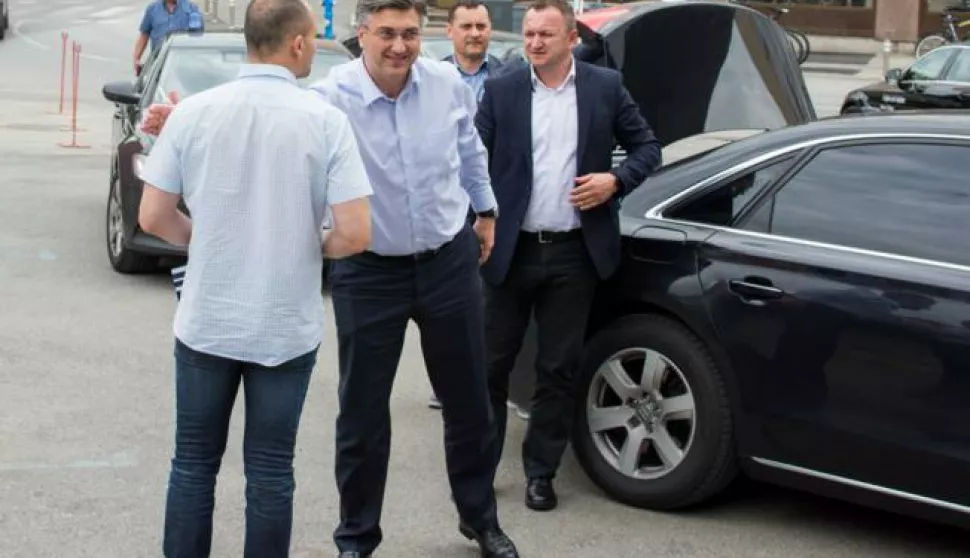 OSIJEK- 06.06.2020., Hotel Osijek, premijer Andrej Plenkovic u posjeti Osijeku, sastanak HDZ-a, na fotografijiAndrej Plenkovic, Ivan Anusic,..FotoAndrea Ilakovac