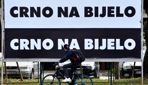 Zagreb, 10.09.2024 (novosti) - Crna na bijelo nova je stranka na hrvatskoj politickoj sceni a njen utemeljitelj Mario Radic po Zagrebu je povjesao jumbo-plakate, ilustracija uz tekst D.Cigleneckog.foto Davor Kovacevicnovosti