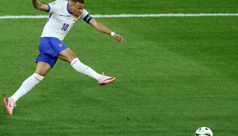 epa11418701 Kylian Mbappe of France in action during the UEFA EURO 2024 group D soccer match between Austria and France, in Dusseldorf, Germany, 17 June 2024. EPA/GEORGI LICOVSKI