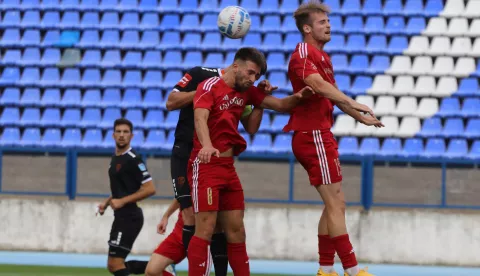 Osijek, 10. 09. 2024, Stadion Gradski vrt. SuperSport Hrvatski nogometni kup 24/25, 1/16 finala. Zrinski - Šibenik. Josip Sušić (8) i Emir Karalić (19) Zrinski.snimio GOJKO MITIĆ