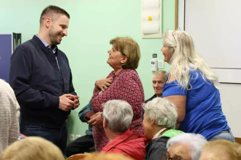 Umirovljenici na izletu u Orahovici u organizaciji Grada Osijeka