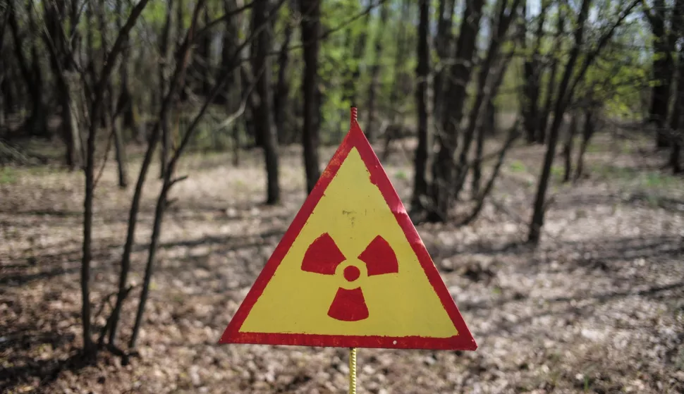 UKRAINE-CHERNOBYL-NUCLEAR-30TH ANNIVERSARY(160424) -- CHERNOBYL, April 24, 2016 (Xinhua) -- Photo taken on April 19, 2016 shows a warning sign in the forest near Chernobyl, Ukraine. Chernobyl, a place replete with horrific memories in northern Ukraine, close to Belarus, is now open to tourists, almost 30 years to the date after a nuclear power plant there exploded. It was the worst nuclear accident in human history. A large tract of land around the plant was designated a forbidden zone and ordinary people were completely prohibited from entering after the disaster occurred on April 26, 1986. The accident released more than 8 tons of radioactive leaks, directly contaminated an area of over 60,000 square kilometers and exposed some 3.2 million people to dangerous levels of radiation. (Xinhua/Dai Tianfang)(zhf)Dai Tianfang Photo: XINHUA/PIXSELL