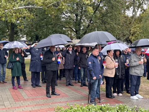 SLAVONSKI BROD - Dan hrvatskih branitelja Brodsko-posavske županije obilježava se kao spomen na 16. rujna 1991., kada je brodska vojarna stavljena pod nadzor branitelja