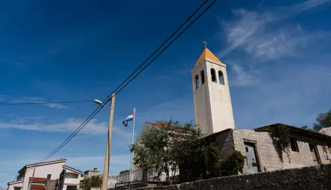 Perušić Benkovački crkva uhićen mjesni župnik don Darko Marušić